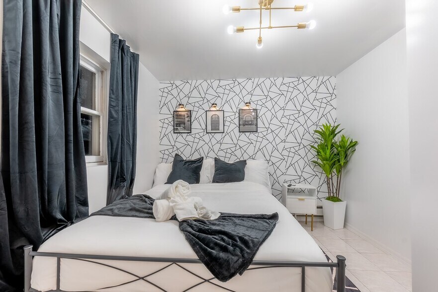 Building Photo - 95 Pennington St