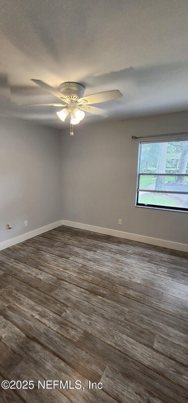 Building Photo - 3 Castania Ct