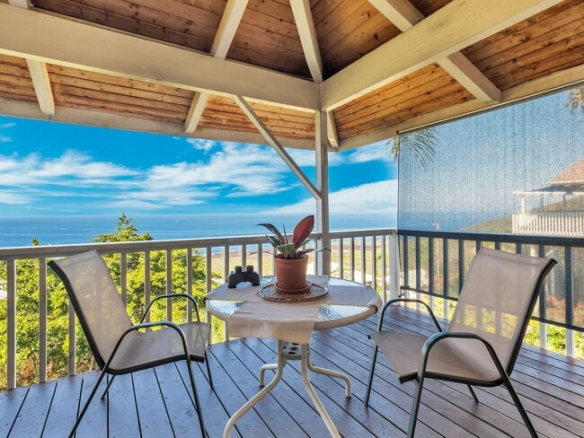 Building Photo - 2 Bedroom Home with Carport & Workshop & Beautiful Ocean Views!