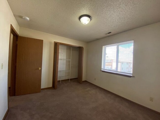 Building Photo - $995 | 2 Bedroom, 1 Bathroom Apartment | Pet Friendly* | Available for August 1st, 2026 Move In!