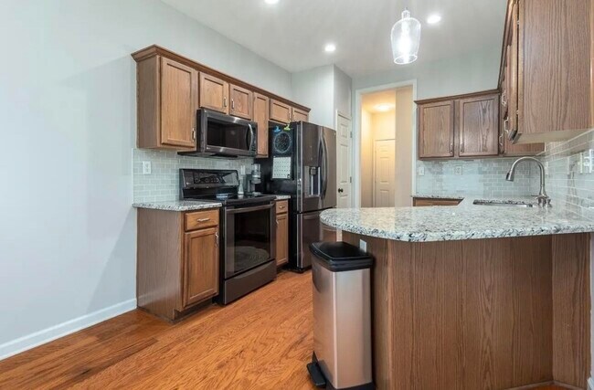 Building Photo - 10492 Ashfarm Way