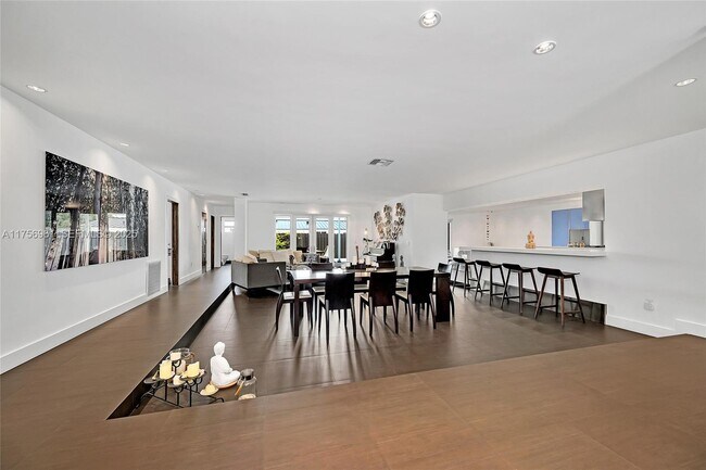 Building Photo - 2120 NE 204th St