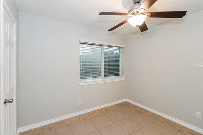 Building Photo - 16938 Worden Ln