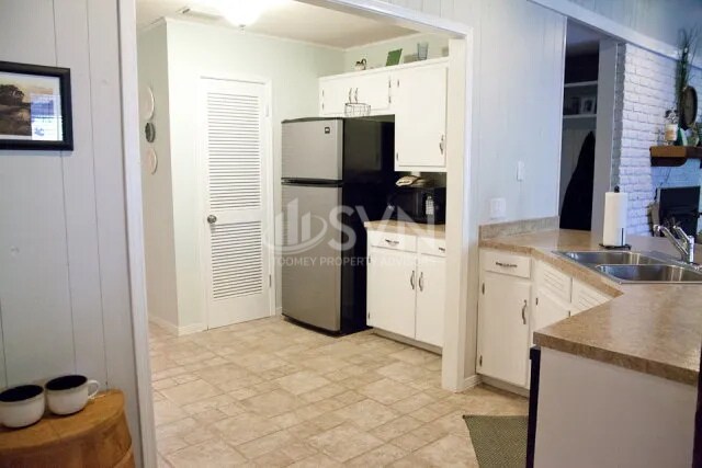 Building Photo - 662 Ridgewood Dr