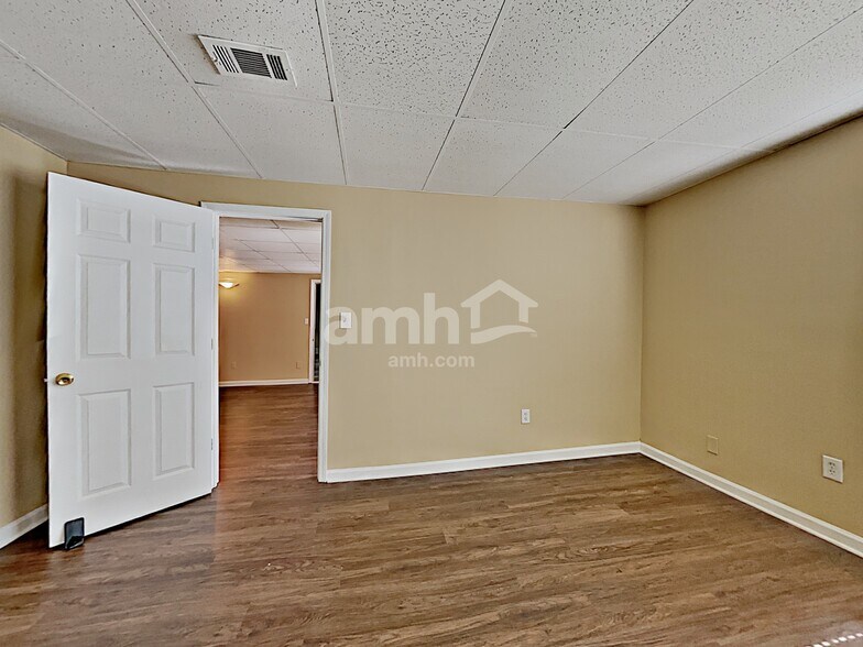 Building Photo - 1222 Joe Brogdon Ln