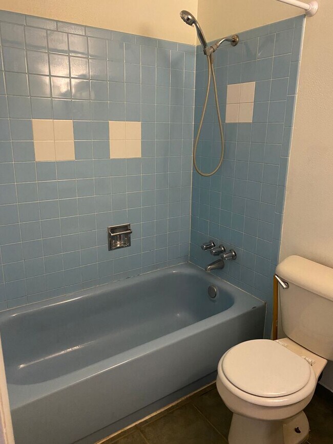 Building Photo - Available Soon!