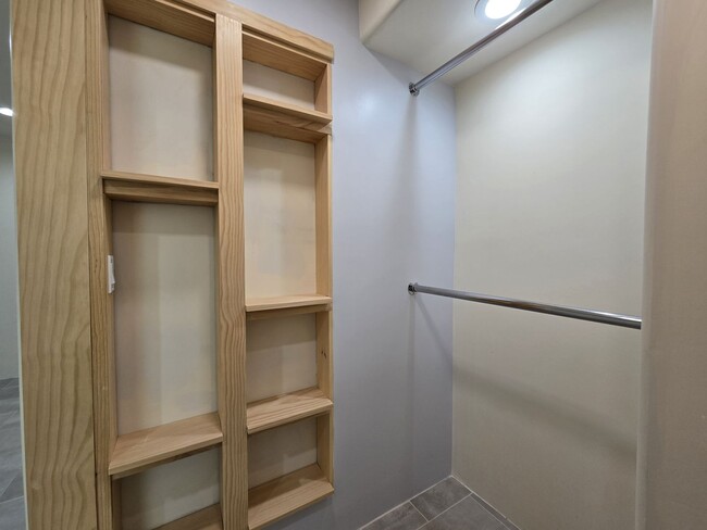Building Photo - 76 E Wildflower Dr