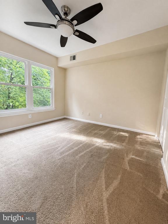 Building Photo - 5800 Orchard Hill Ct