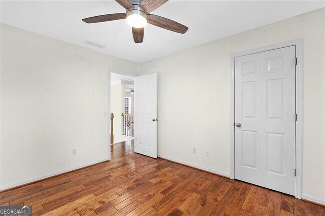 Building Photo - 560 Kimball Crest Ct
