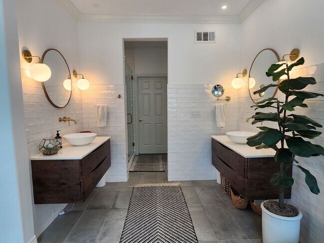 Building Photo - Highly Upgraged Ladera Ranch Home