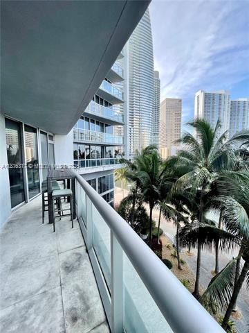 Building Photo - 465 Brickell Ave