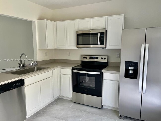 Building Photo - 540 NE 4th St