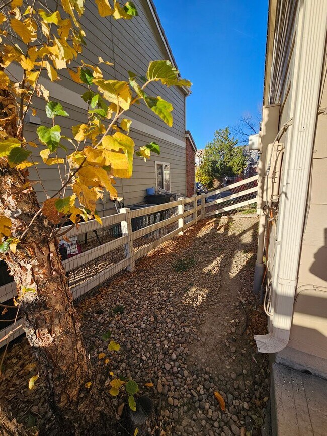 Building Photo - Charming House 3 Beds 2 1/2 Baths 2 Living Areas- Backs To Open Space