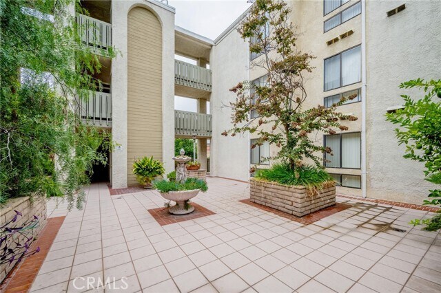 Building Photo - 1166 Rosedale Ave
