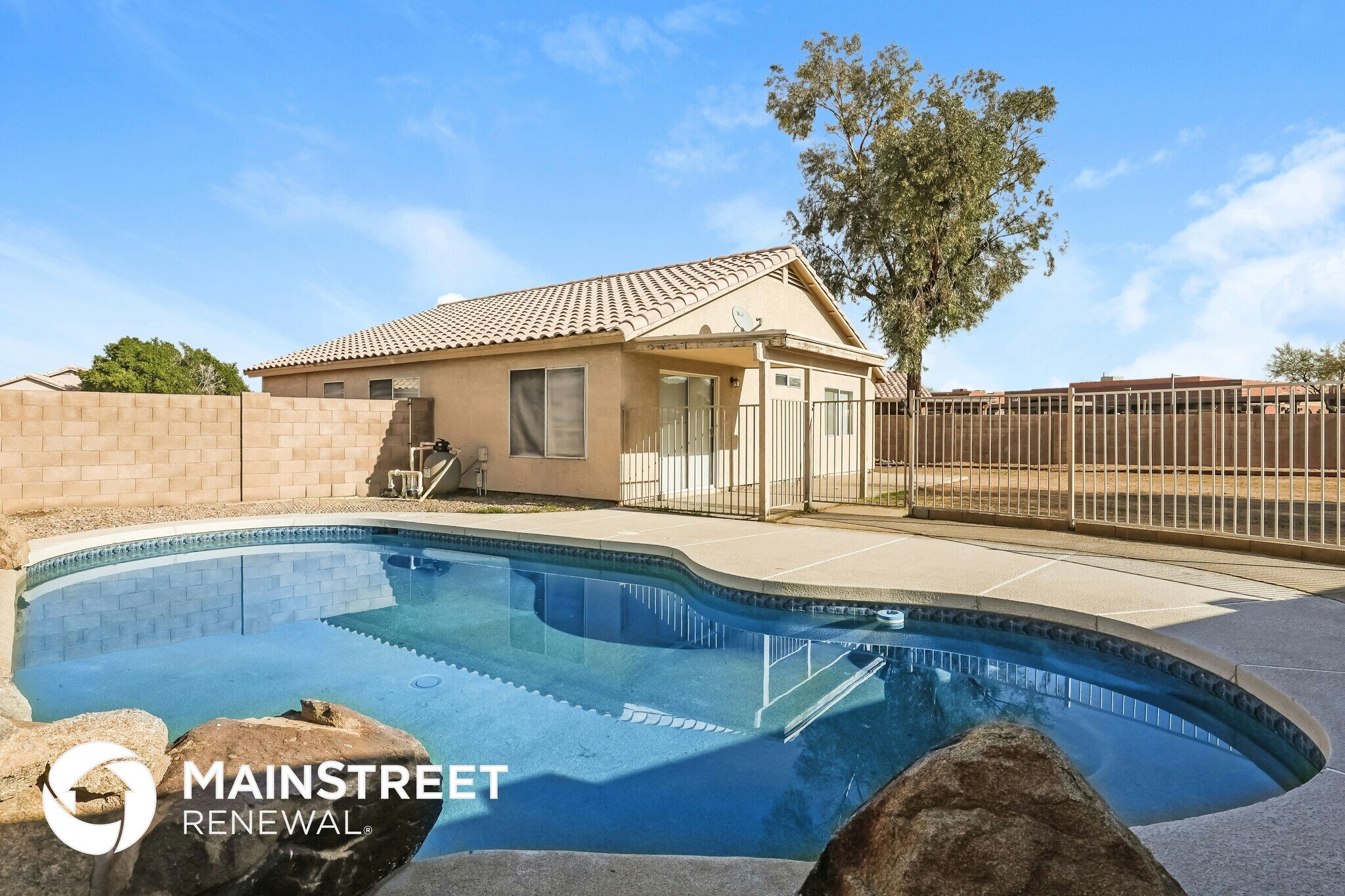 Building Photo - 10845 W Monterosa St