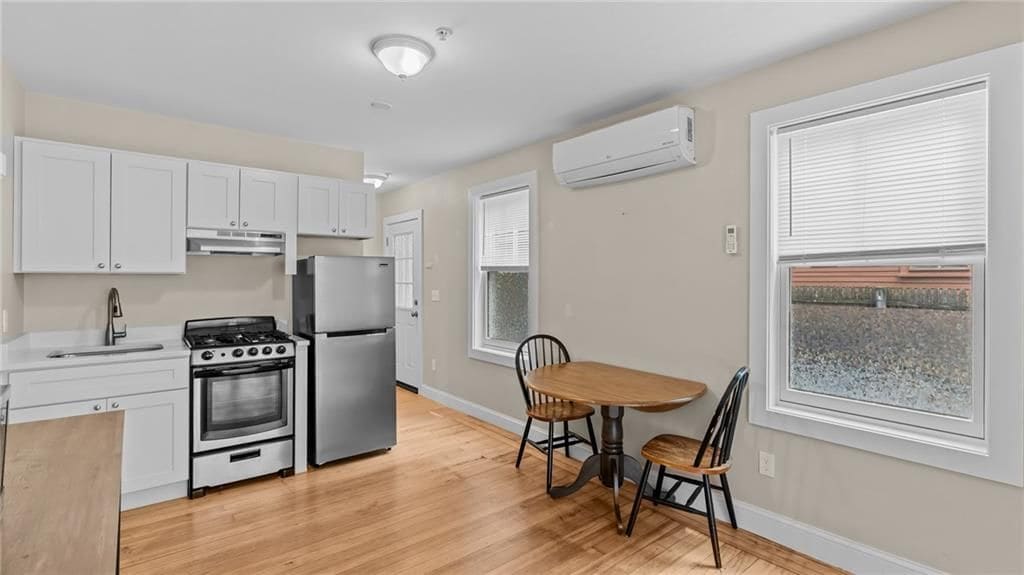 Building Photo - 16 Brinley St