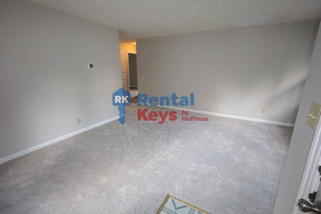 Building Photo - 2559 Sweetser Ave
