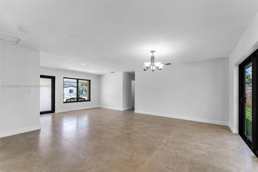 Building Photo - 9140 SW 45th Ter