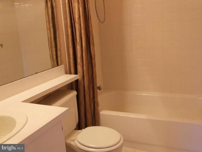 Building Photo - 39 O'Neill Ct