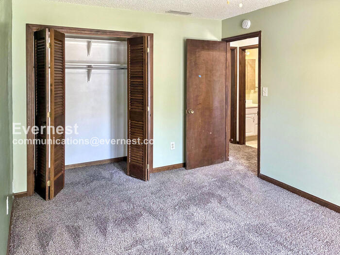 Building Photo - 2608 Leisure Dr
