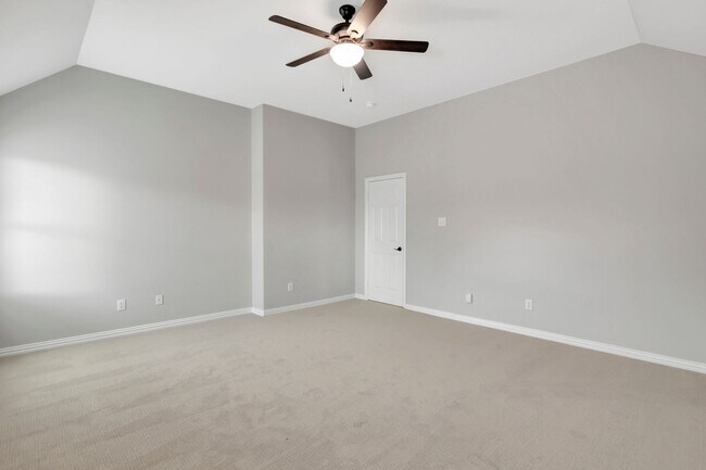Building Photo - Stonebridge Ranch Beauty