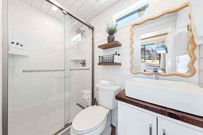 Building Photo - 316 Bream Ave