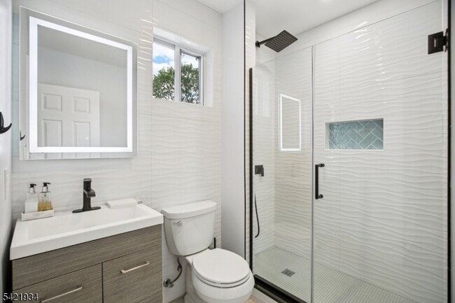 Building Photo - 195 Harrison Ave