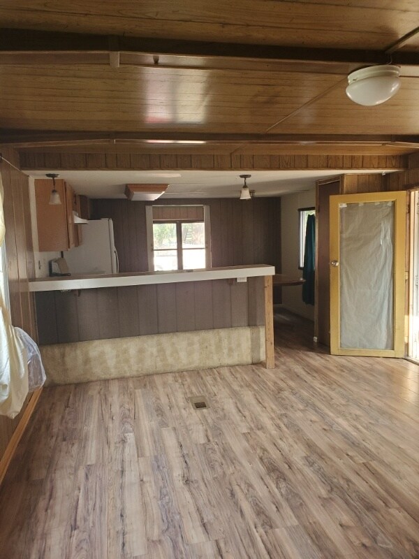 Building Photo - 10 9th Ave