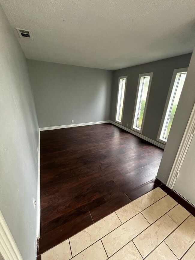 Building Photo - Interested in this home? You clearly have exceptional taste!