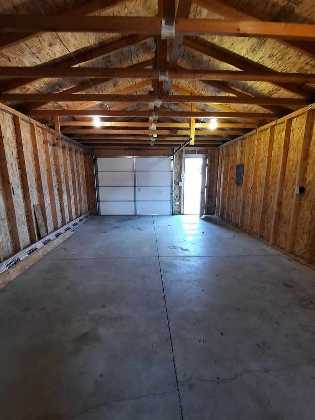 Building Photo - 3 BEDROOM | 1 BATH | RANCH STYLE HOME | SOUTH