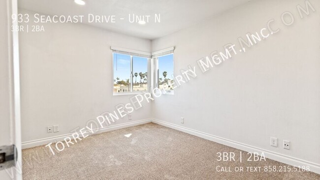 Building Photo - GORGEOUS Remodeled Penthouse with Ocean Vi...