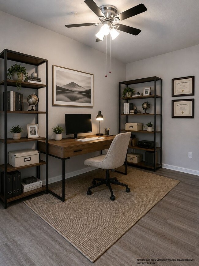 Building Photo - Updated 2x2 condo 1121 square feet, vinyl plank floors & balcony