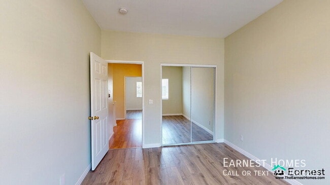Building Photo - 20300 Vanowen St