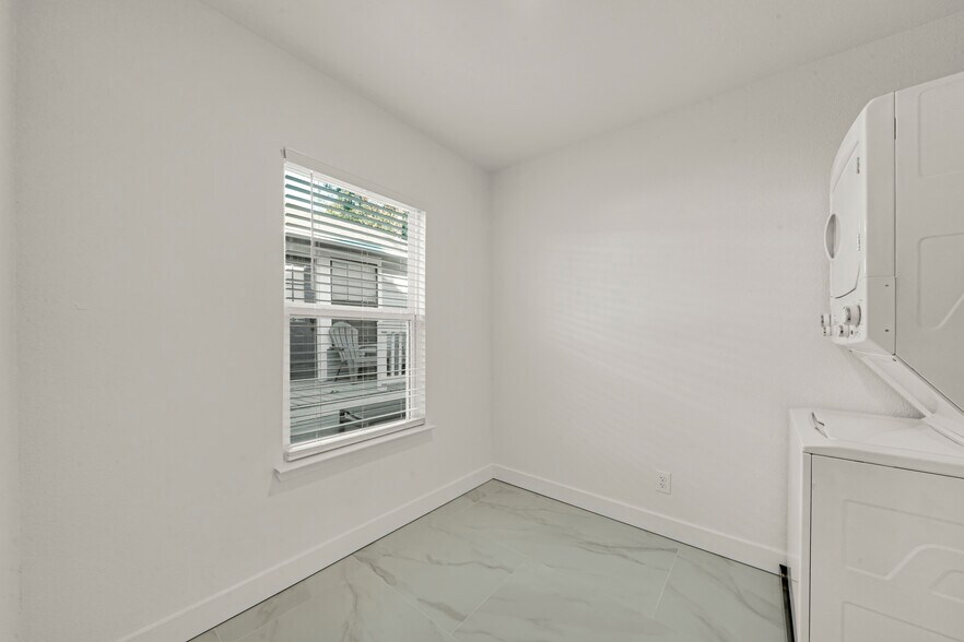 Utility Room - 1518 Dorothy St