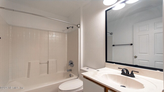 Building Photo - 13002 Viburnum Dr S