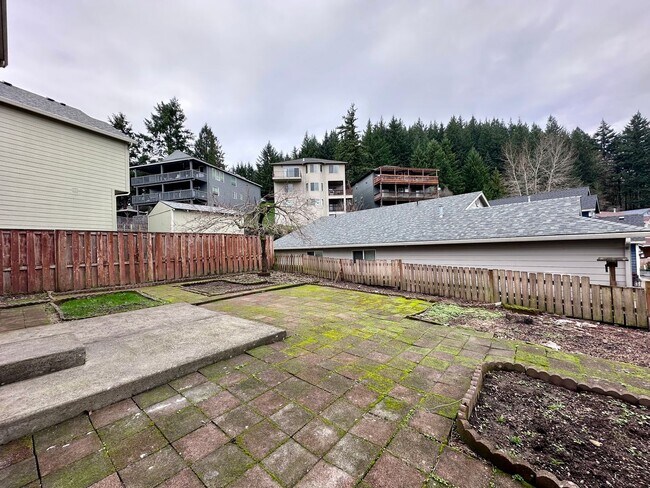 Building Photo - Beautiful Move-In Ready Single-Family Home on a Corner Lot in Gresham!