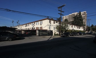 Building Photo - 4402 Los Feliz Blvd