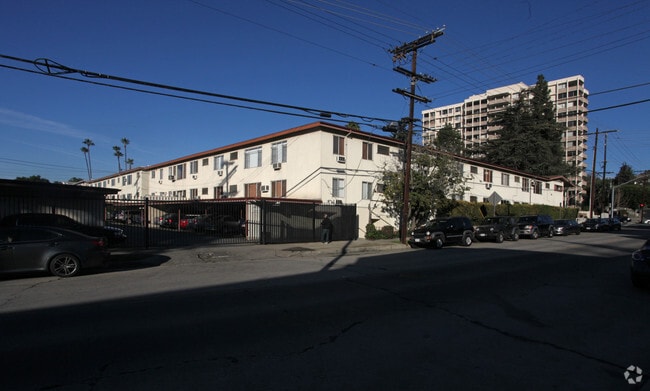 Building Photo - 4402 Los Feliz Blvd