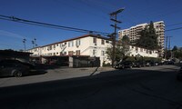 Building Photo - 4402 Los Feliz Blvd