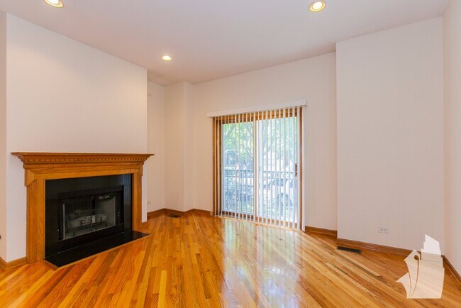 Building Photo - 2719 N Wayne Ave