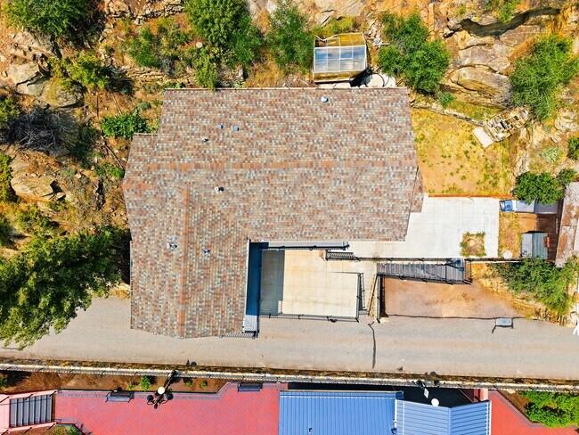 Building Photo - 351 High St
