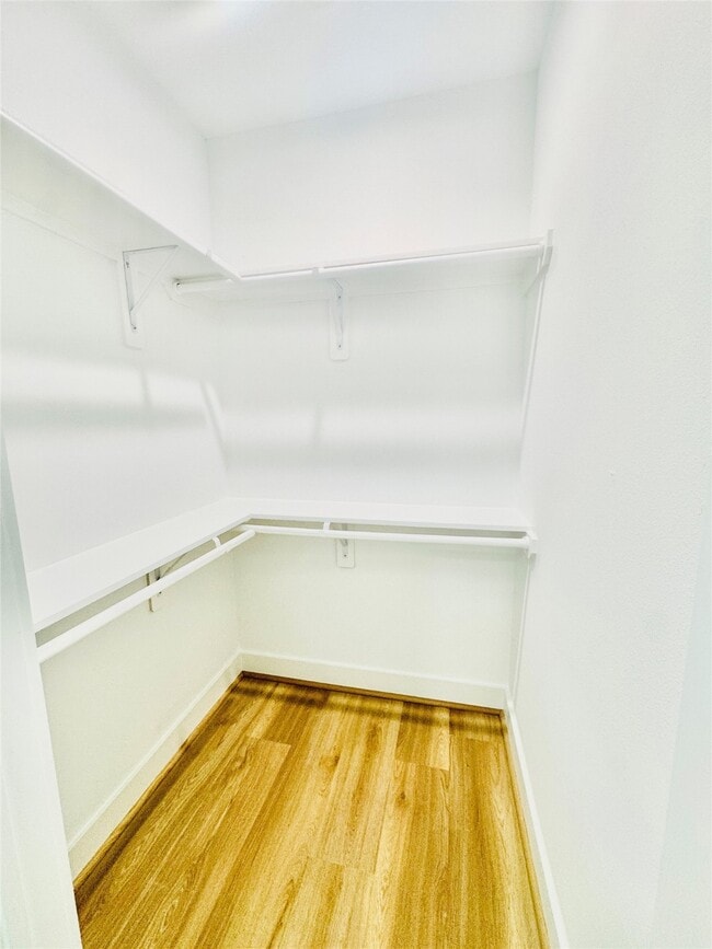 Building Photo - 5420 Elysian St