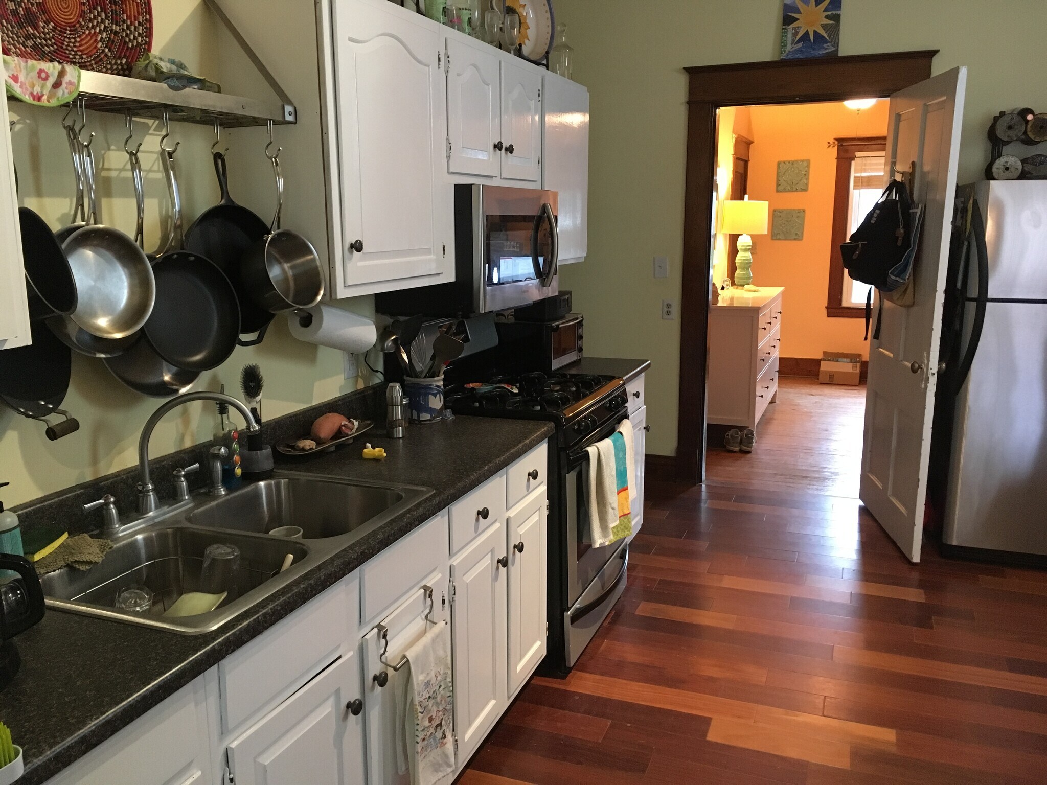 Kitchen - 1819 Deerwood Ave