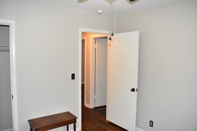 Building Photo - 3 Bed/2 Bath Home in East Nashville, Fenced Yard, Hardwood Floors, Minutes to Shelby Bottoms