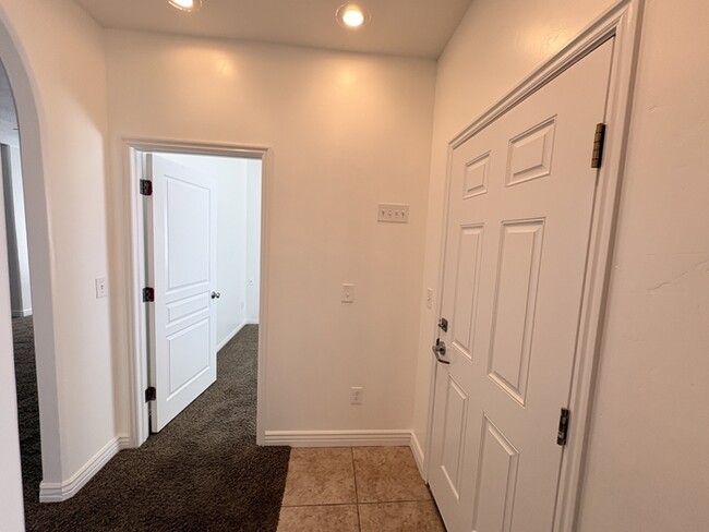 Building Photo - Peppercorn