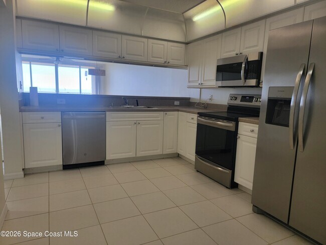 Building Photo - 1811 Jimmy Buffett Mem Hwy