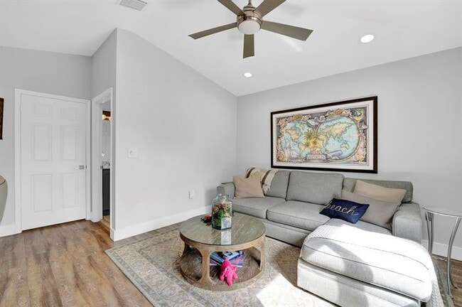 Building Photo - 1546 Yellowheart Way