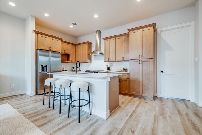 Building Photo - 6506 Old Olive Tree Dr