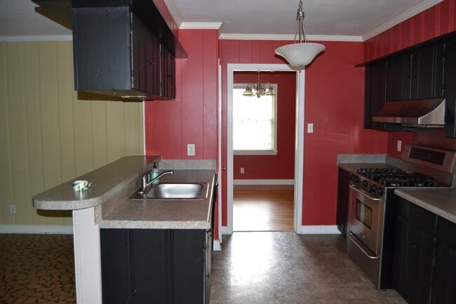 Building Photo - 1606 Sterling Dr