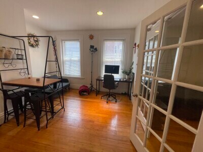 Building Photo - 254 Newbury St